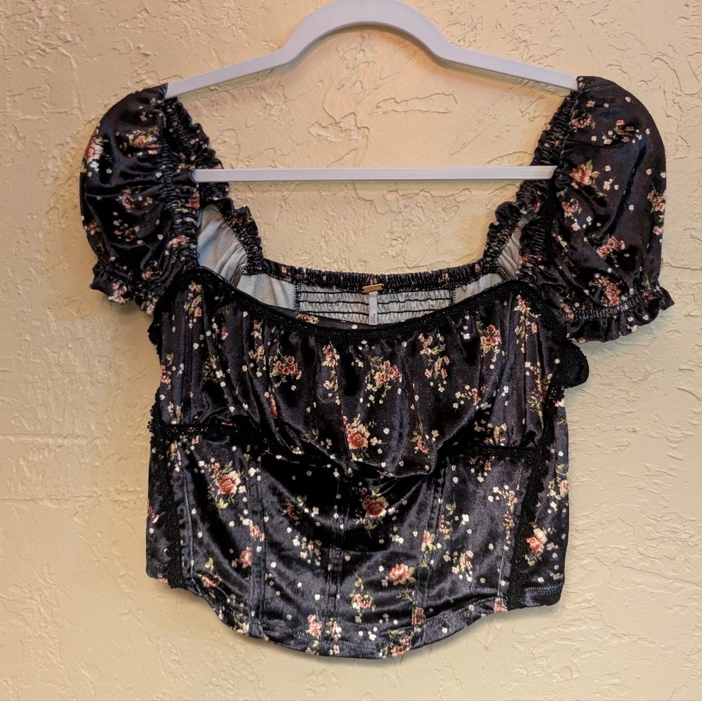 Free People Women's Black Floral Crop Top